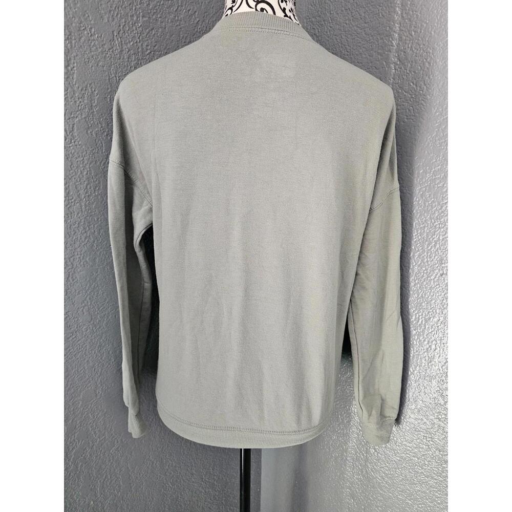 Women's 2021 MTV Pullover Sweater Music Long Sleeve Green Size X Small Leopard - Picture 8 of 10